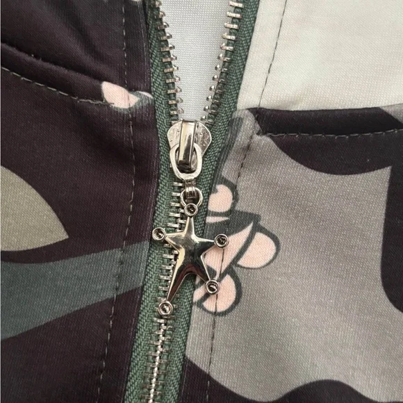 Hello Kitty Camouflage Hoodie - Picture 5 of 5